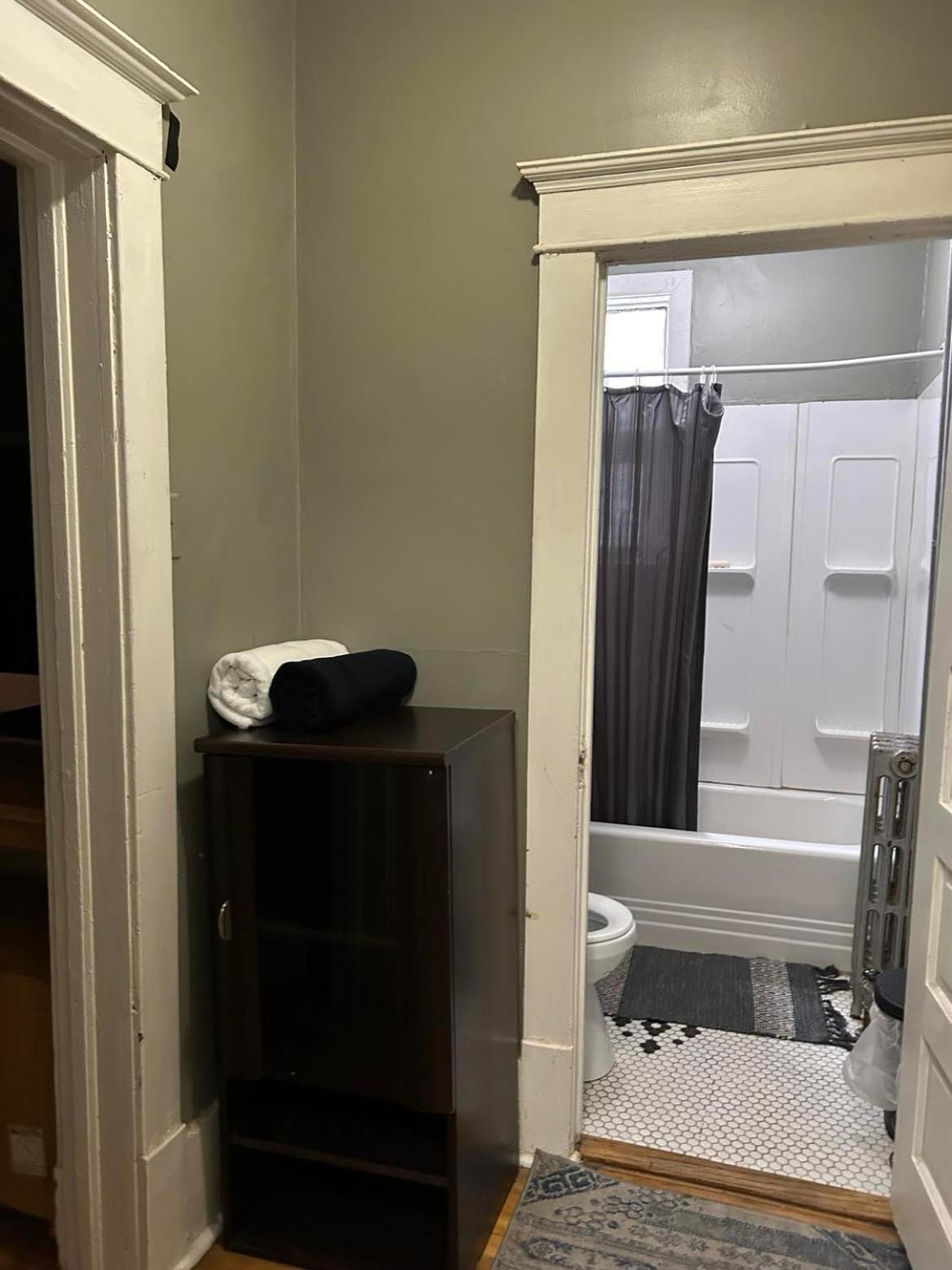 Maryland Homestay In Winnpeg Downtown Winnipeg Bilik gambar