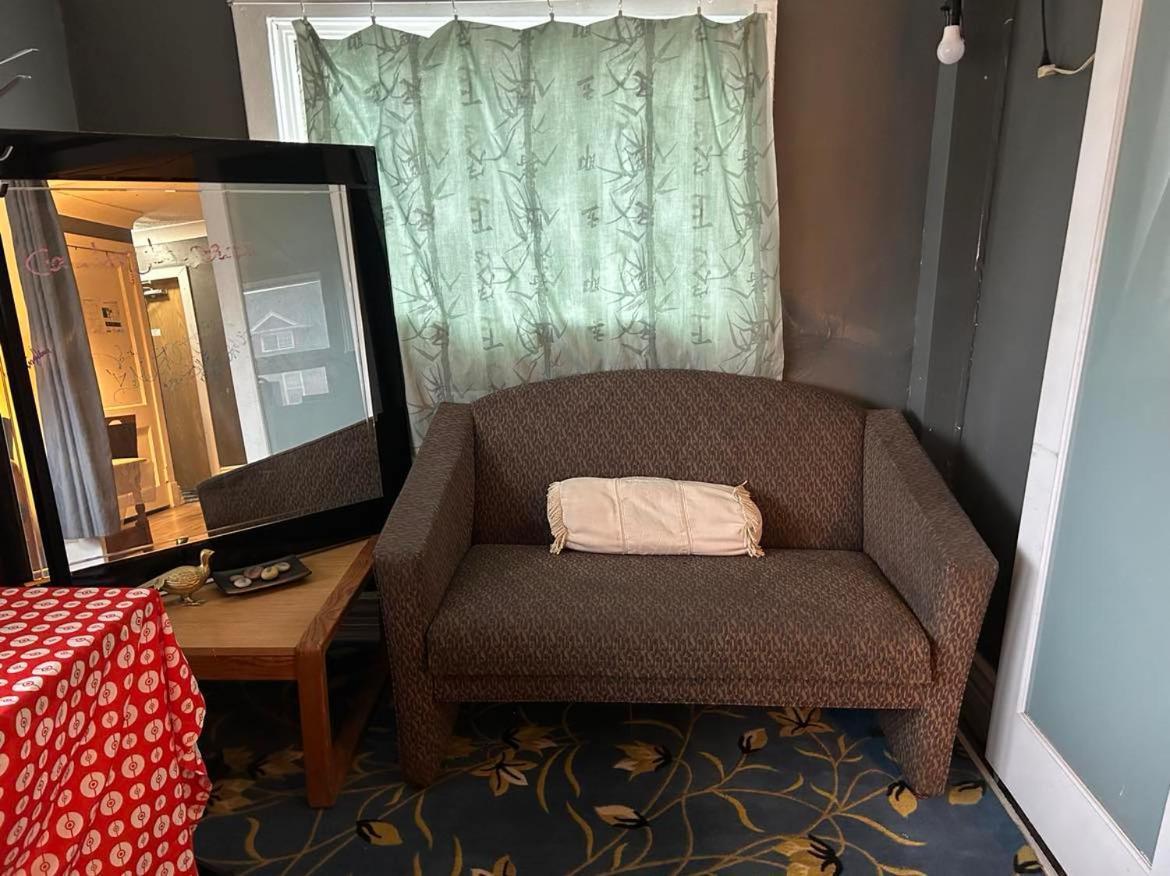 Maryland Homestay In Winnpeg Downtown Winnipeg Bilik gambar